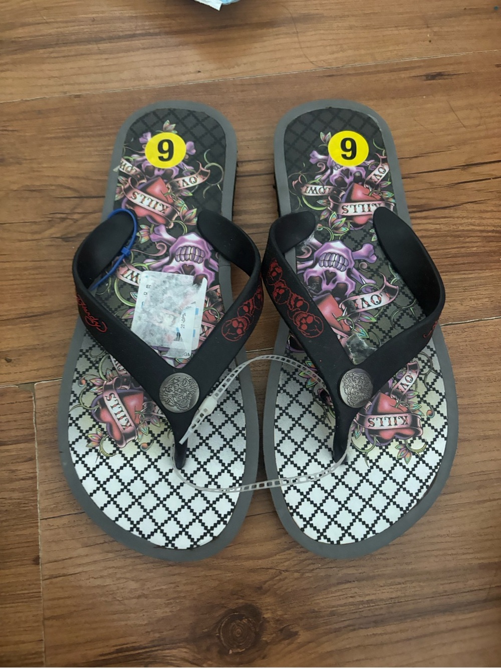 Ed Hardy flip flops love kills